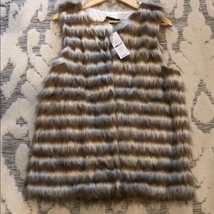 NWT Faux Fur Vest- L